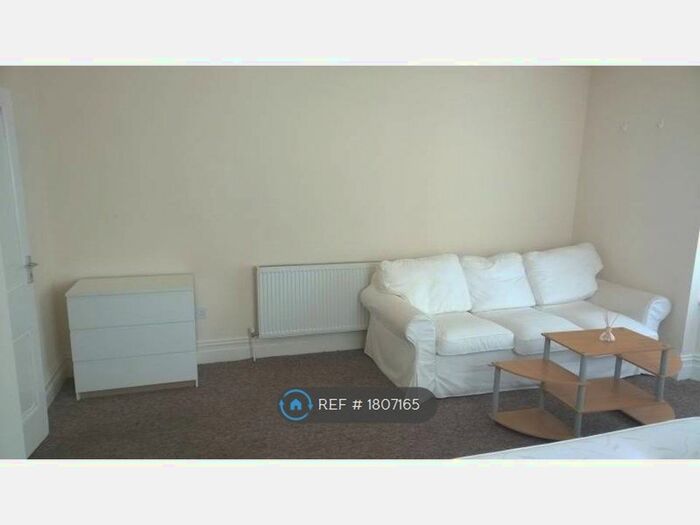 1 Bedroom Flat To Rent In Newcastle Street, Stoke-On-Trent, ST6