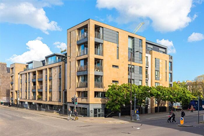 3 Bedroom Penthouse For Sale In Eyre Place, Edinburgh, EH3