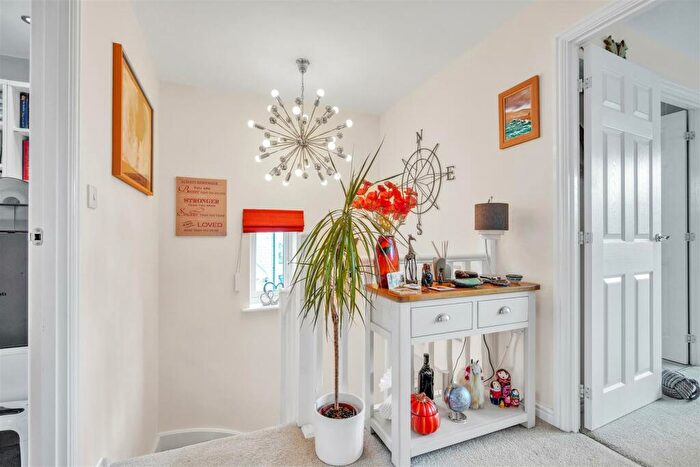 3 Bedroom Detached House For Sale In New Chapel Lane, Penistone, S36