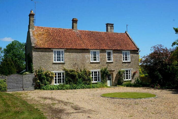 5 Bedroom Detached House To Rent In Olney Park Farm House, Olney, MK46