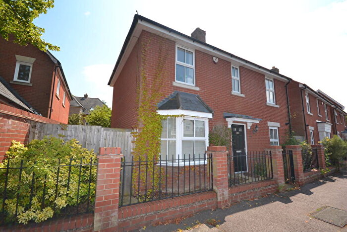 3 Bedroom Detached House To Rent In Maldon Road, Colchester, CO3