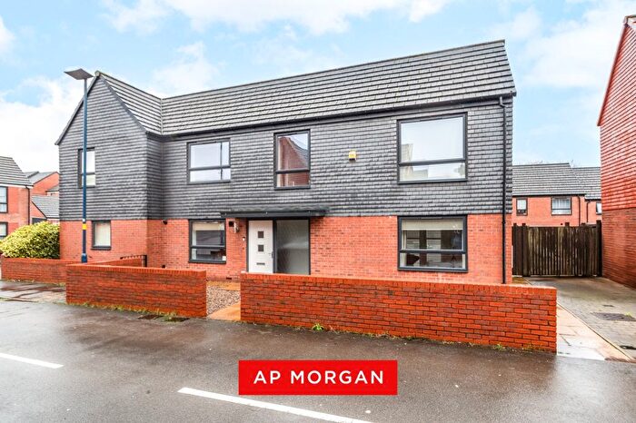 2 Bedroom Semi Detached House For Sale In Barn Meadow Close, Birmingham, West Midlands, B31