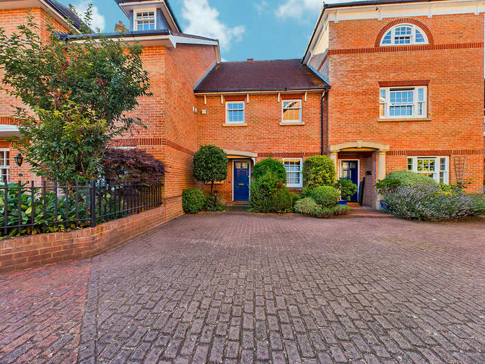 Houses for sale in Horsham, West Sussex