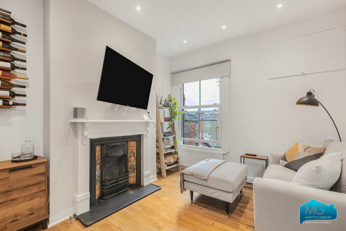 1 Bedroom Apartment To Rent In Rathcoole Gardens, Crouch End, London, N8