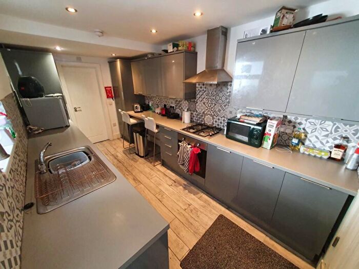 4 Bedroom House To Rent In Cottrell Road, Roath, CF24