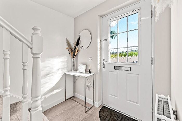 3 Bedroom Detached House For Sale In Hedgerow Drive, Kinnaird, Larbert, FK5