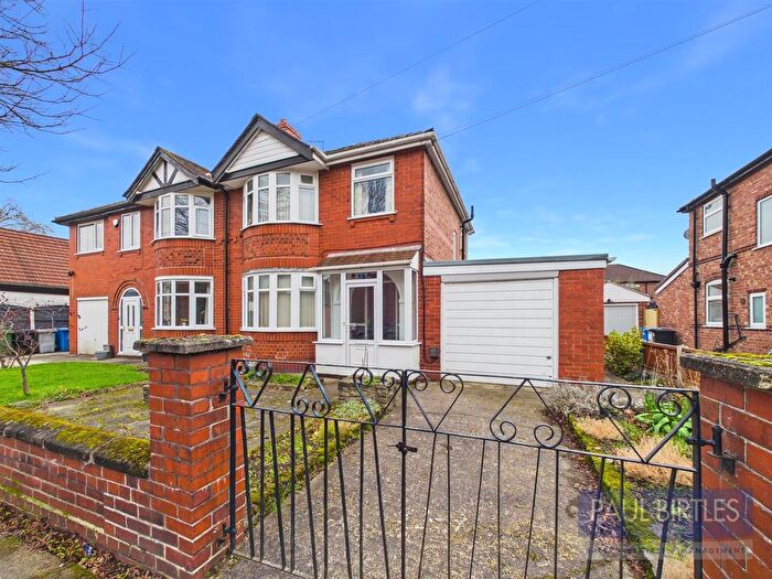 3 Bedroom Semi Detached House For Sale In Shawe Road, Flixton, Trafford, M41