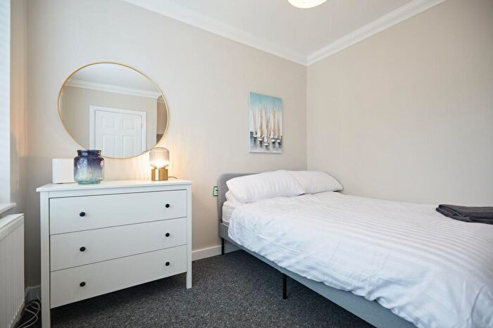 5 Bedroom Semi-Detached House To Rent In Peterkin Road, Norwich, NR4