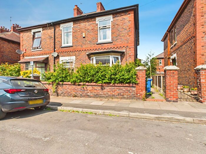 4 Bedroom Semi Detached House For Sale In Linley Road, Hartshill, Hartshill, ST4