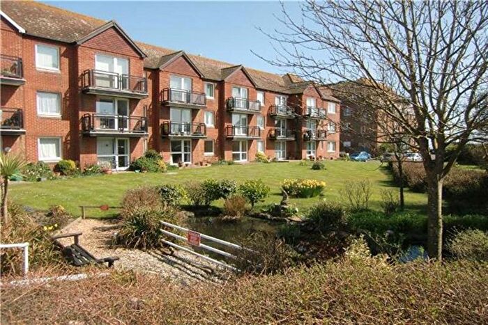 1 Bedroom Flat To Rent In Homelawn House, Bexhill-On-Sea, TN40