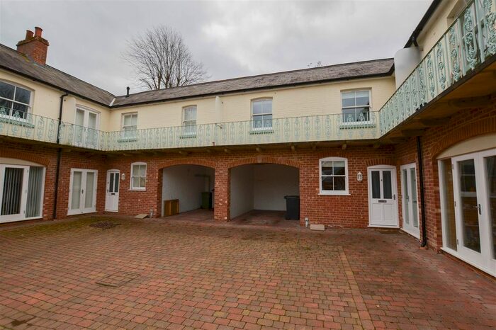 3 Bedroom Property To Rent In Silverdale Road, Eastbourne, BN20