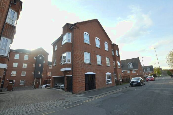 1 Bedroom Flat To Rent In Hunters Wharf, Katesgrove Lane, Reading, Berkshire, RG1