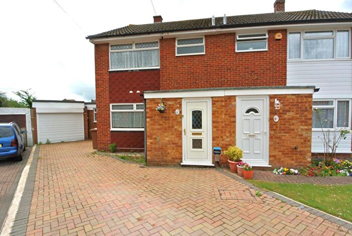3 Bedroom Semi-Detached House To Rent In Dukes Close, Ashford, TW15