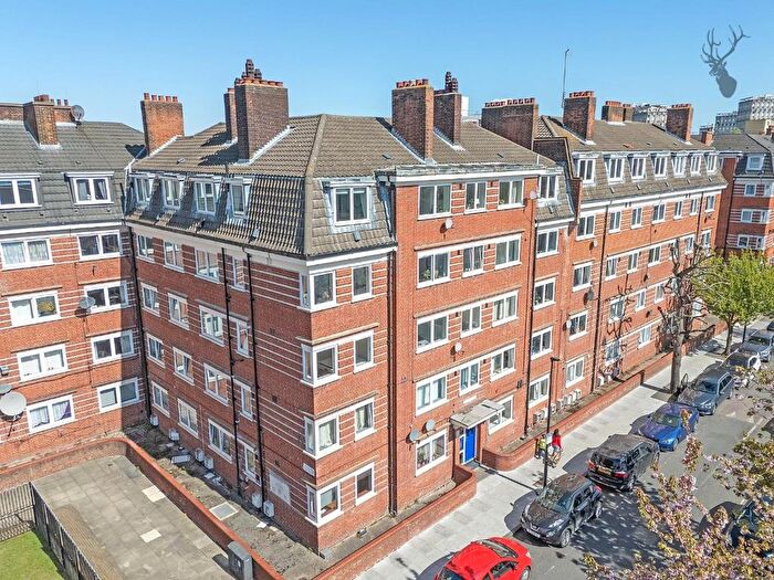 3 Bedroom Flat To Rent In Digby Street, Bethnal Green, E2