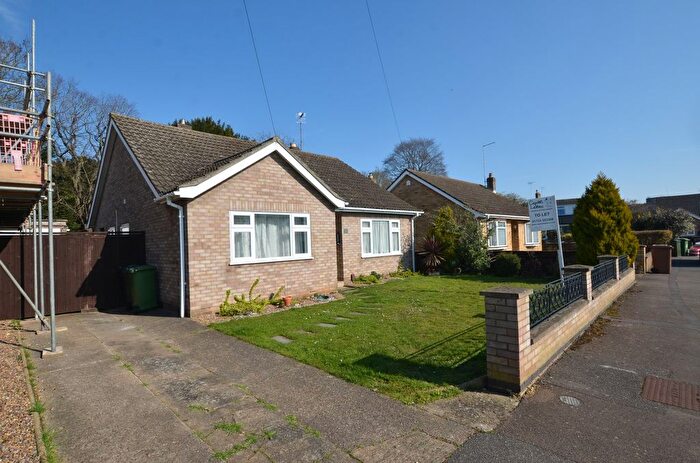 3 Bedroom Bungalow To Rent In Lea Gardens, Peterborough, PE3