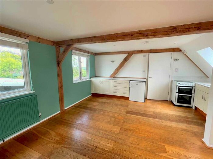 2 Bedroom Flat To Rent In Five Ashes, Mayfield, TN20