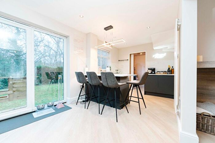 3 Bedroom Detached House For Sale In Heol Nant Caiach, Treharris, CF46