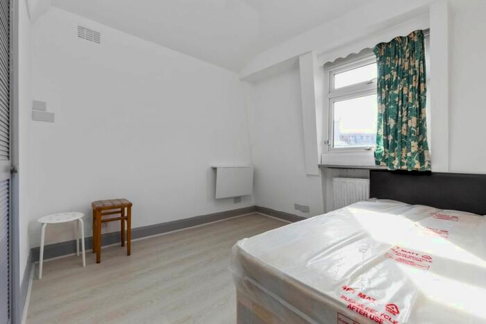 Studio To Rent In Gray's Inn Road, London, WC1X