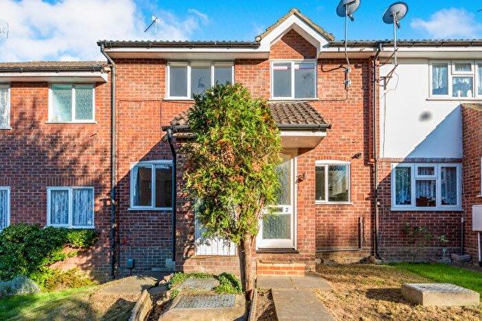 2 Bedroom Property To Rent In Gorse Court, Guildford, GU4