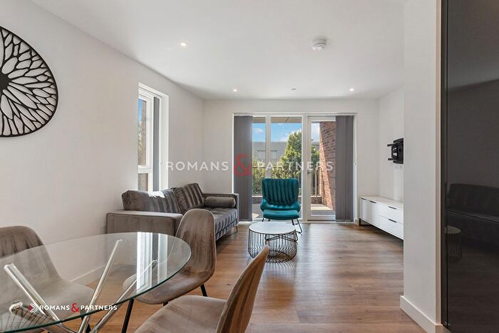 2 Bedroom Flat To Rent In Alington House. Hornsey, N8