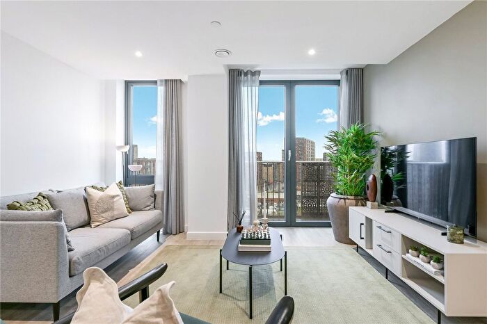 2 Bedroom Flat To Rent In Gaythorn Street, Salford, M5