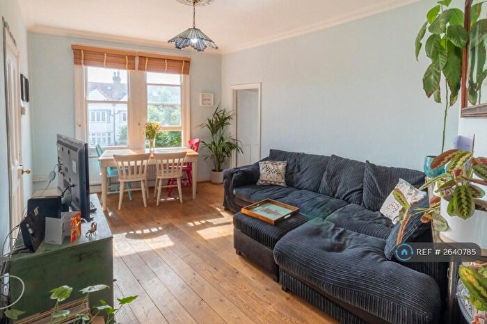 2 Bedroom Maisonette To Rent In Cavendish Road, London, SW12