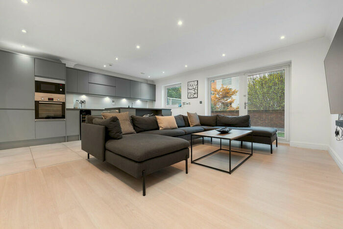 2 Bedroom Apartment To Rent In Prague House, Century Wharf, Cardiff Bay, CF10