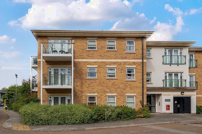 2 Bedroom Flat To Rent In Sunbury, Sunbury-On-Thames, TW16