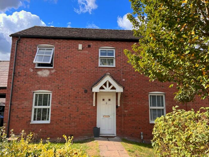 3 Bedroom Semi-Detached House To Rent In St. Peters Way, Stratford-upon-Avon, CV37