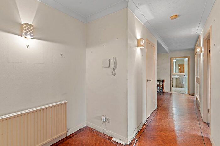 1 Bedroom Flat For Sale In Flat, Camphill Avenue, Shawlands, Glasgow, G41