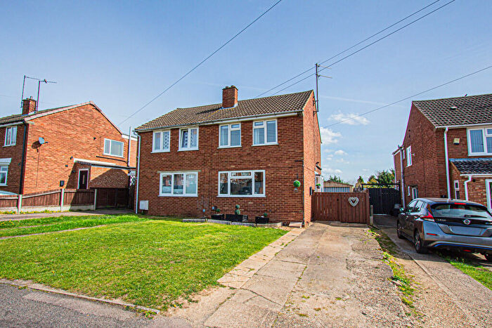 2 Bedroom Semi-Detached House For Sale In Portland Road, Irthlingborough, NN9