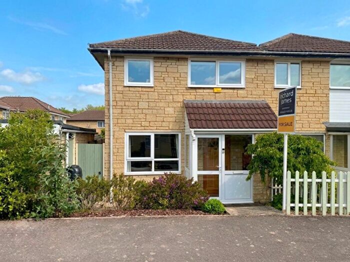 3 Bedroom End Of Terrace House For Sale In Stratton Heights, Cirencester, GL7