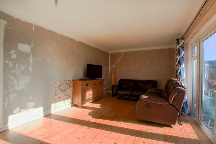 3 Bedroom Detached Bungalow For Sale In Kingston Crescent, Southport, PR9