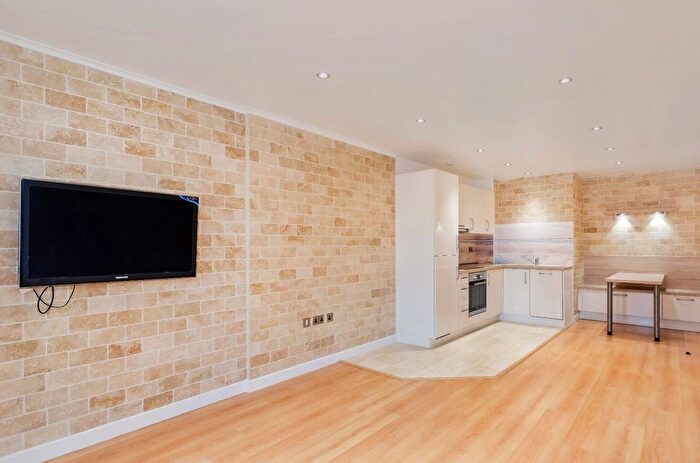 1 Bedroom Flat For Sale In Centurion Square, Skeldergate, York, YO1