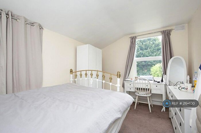 4 Bedroom Terraced House To Rent In Swinnerton Street, Homerton Hackney East London, E9