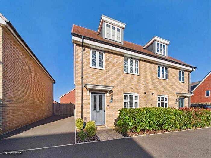 3 Bedroom Town House For Sale In Vale View Road, Sproughton, IP8