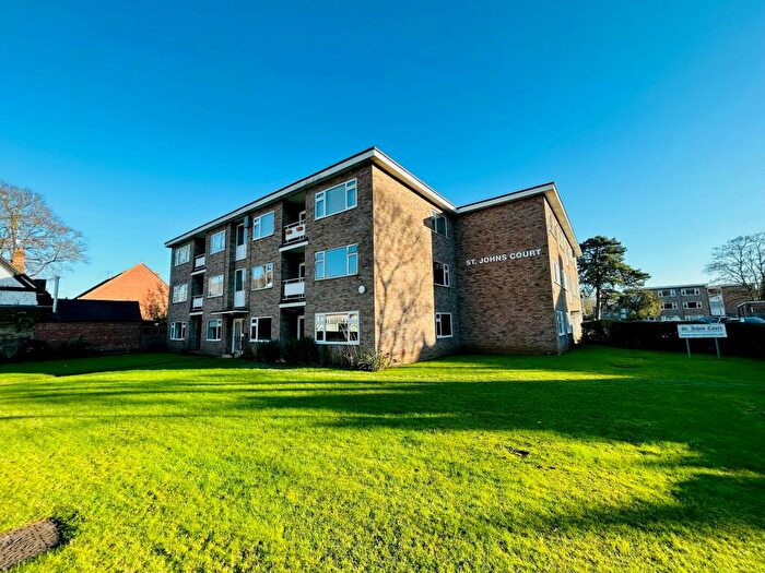 2 Bedroom Flat To Rent In St. Johns Court, Warwick, CV34