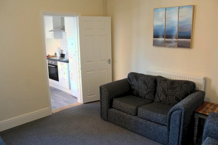 1 Bedroom House Of Multiple Occupation To Rent In Belvedere Road, Burton-On-Trent, Staffordshire, DE13