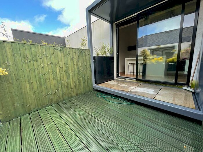 2 Bedroom House To Rent In Jubilee Street, Salford, M6