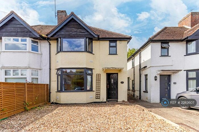 4 Bedroom Semi-Detached House To Rent In Cricket Road, Oxford, OX4