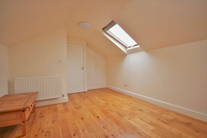 2 Bedroom Flat To Rent In Loampit Vale, London, SE13