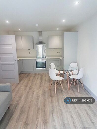 2 Bedroom Flat To Rent In Trinity Court, Leeds, LS9