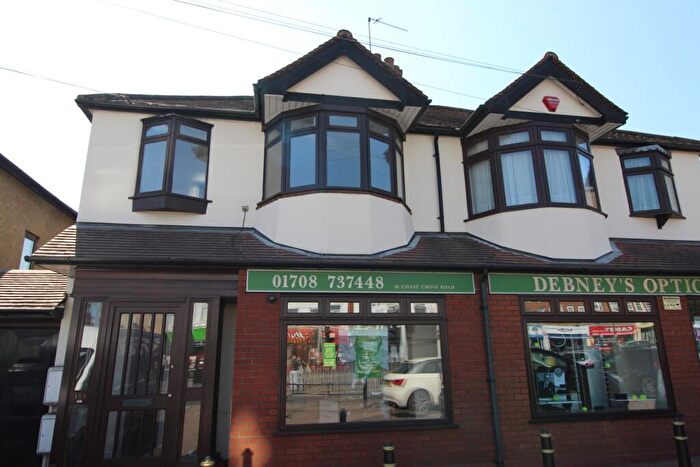 1 Bedroom Flat To Rent In Chase Cross Road, Romford, Essex, RM5