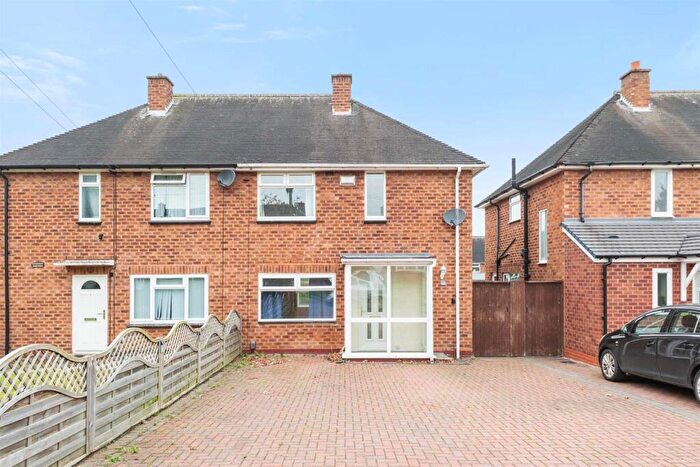 3 Bedroom Semi-Detached House To Rent In Scott Road, Solihull, B92