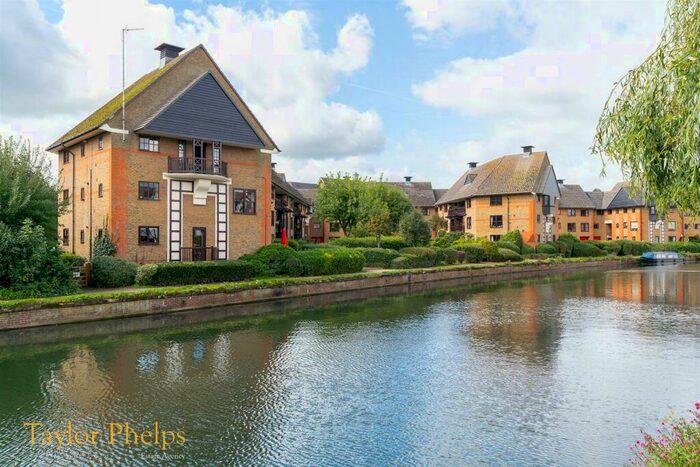 1 Bedroom Apartment To Rent In Wickhams Wharf, Ware, SG12