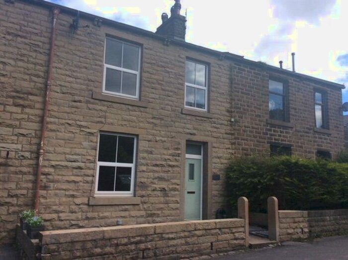 3 Bedroom Terraced House To Rent In Daisy Bank, Rossendale, Lancashire, BB4