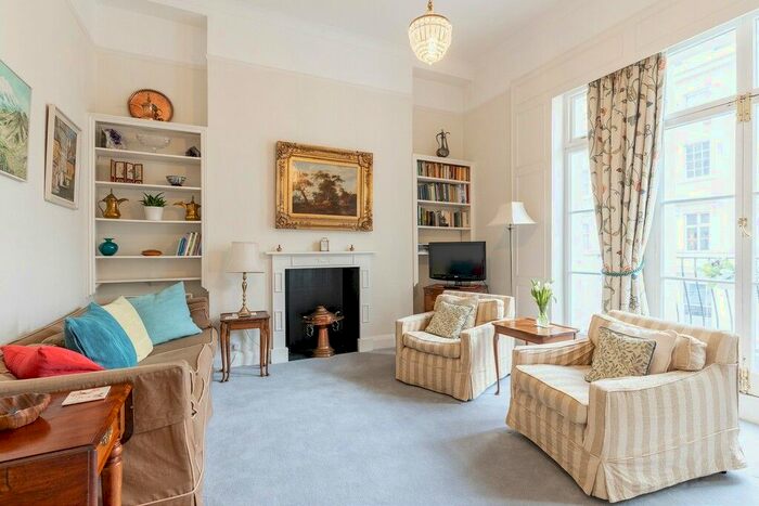 2 Bedroom Flat To Rent In Gloucester Street, Pimlico, SW1V