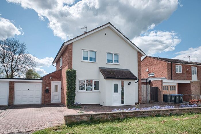 3 Bedroom Detached House For Sale In Masons Road, Stratford-Upon-Avon, CV37