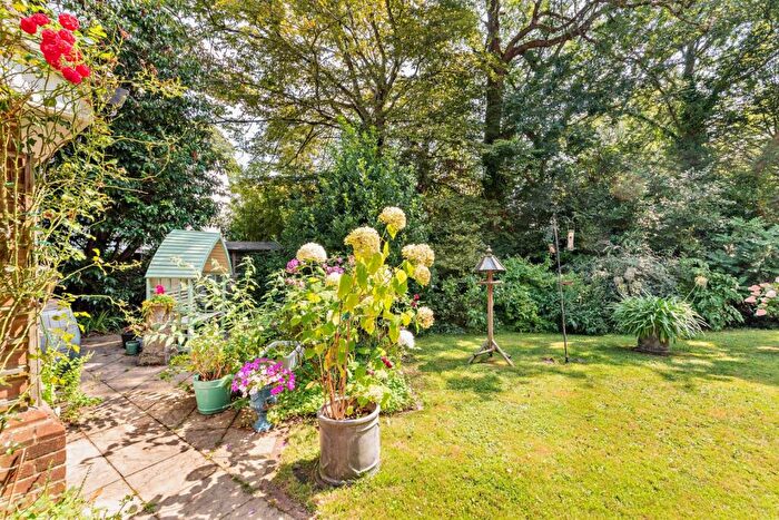 5 Bedroom Detached House For Sale In Holt Close, Wickham, Fareham, Hampshire, PO17