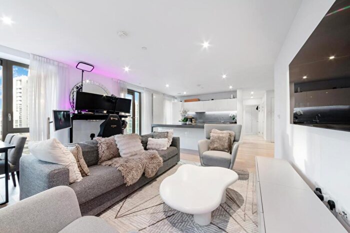 3 Bedroom Apartment For Sale In Kelson House, Royal Wharf, E16